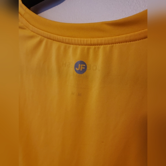 🧑🎄10/10🧑🎄JOE FRESH Active top - Picture 3 of 3